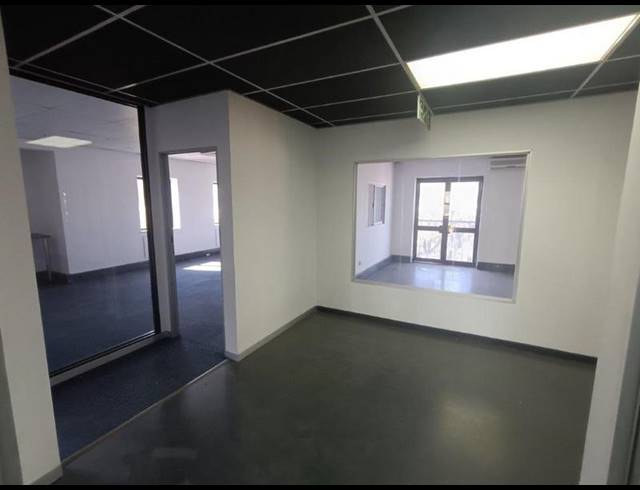 INDUSTRIAL PROPERTY TO RENT IN OLIVEDALE